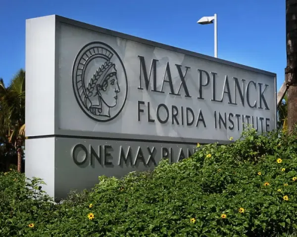 Max-Plank-monument-2