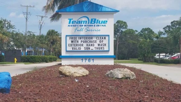 baron-sign-manufacturing-team-blue1
